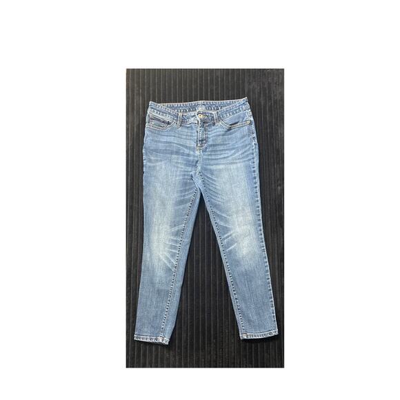 St. Johns Bay Medium Wash Skinny Leg Jeans – Women’s Size 10P Stretch - Picture 1 of 3